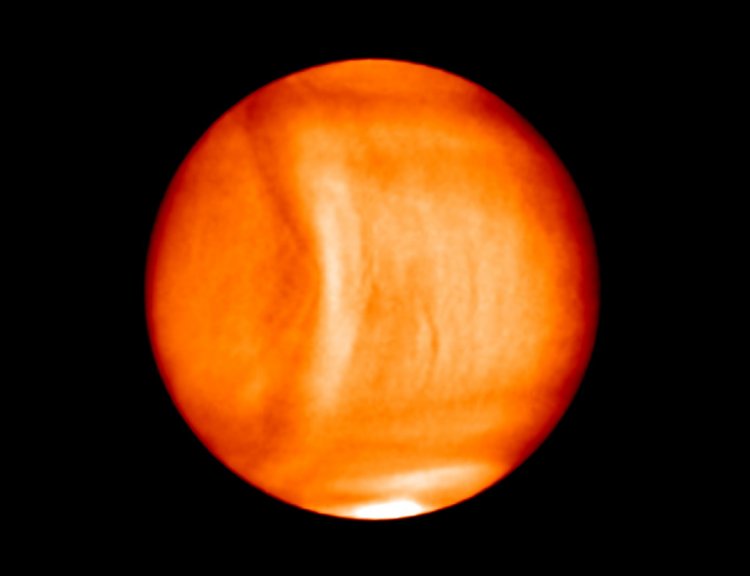 Похоже, по Венере идет самая гигантская волна в Солнечной системе