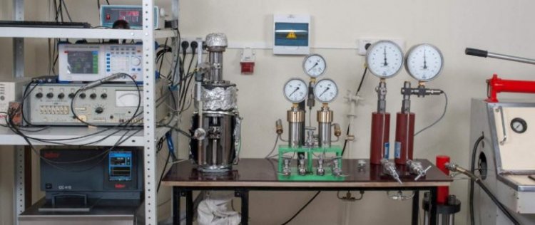 Новосибирские ученые продолжают эксперименты по изучению газовых гидратов
