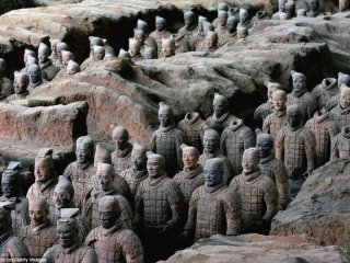 47 лет назад обнаружена Терракотовая армия ─ многотысячное захоронение статуй китайских воинов