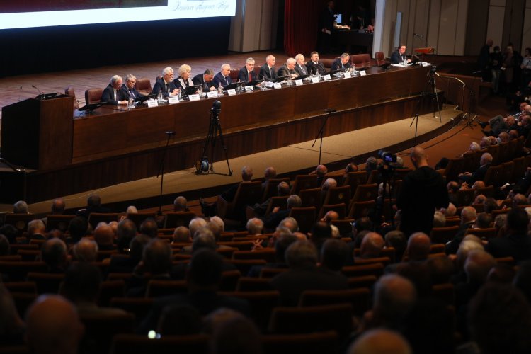 19 сентября начался первый день работы Общего собрания членов РАН.