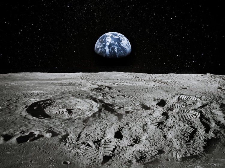 Полет вокруг Луны обойдется в 150 млн долларов