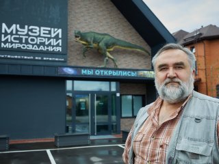 Директор Музея истории мироздания Сергей Петухов. Фото: Елена Либрик / «Научная Россия»