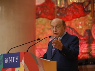 «Умов талантливых обитель»: в МГУ состоялось торжественное заседание ко Дню основания университета. Фото: Елена Либрик / «Научная Россия»