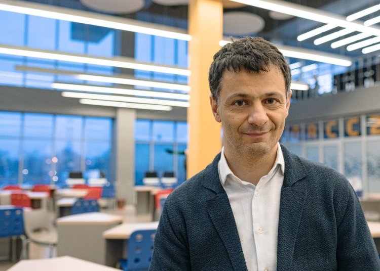 Артем Ромаевич Оганов