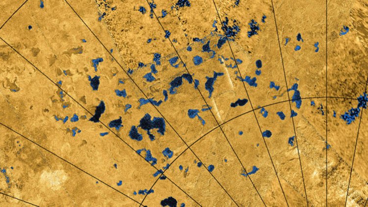 Плоские пятна на луне Сатурна Титане могут оказаться следами древних озер