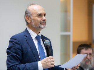 Суперкомпьютерная академия в МГУ…