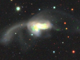 Рисунок 1. Оптическое изображение взаимодействующей системы галактик NGC 5514 из обзора DESI