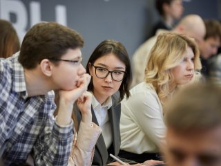 Юбилейный «День влюбленных в науку» памяти Сергея Капицы прошел в Национальном центре «Россия». Фото: Елена Либрик / Научная Россия