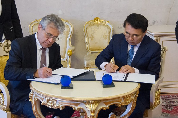 Главы Российской и Китайской академий наук договорились о сотрудничестве