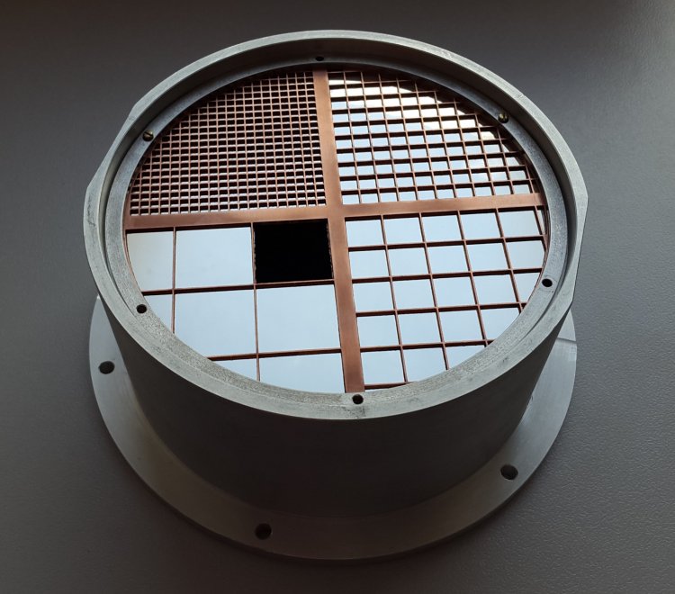 Алюминиевые фильтры экстремального ультрафиолетового диапазона с защитными покрытиями из дисилицида молибдена