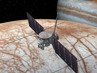 Ледяная луна Юпитера Европа может светиться в темноте