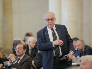 Академия отмечает 90-летие Жореса Алфёрова…