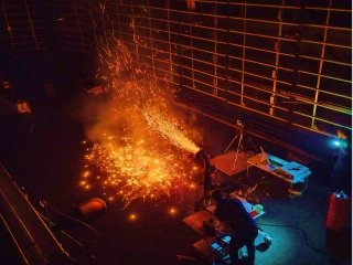 Экспериментальная работа генератора горящих и тлеющих частиц. Фото: Денис Петрович Касымов