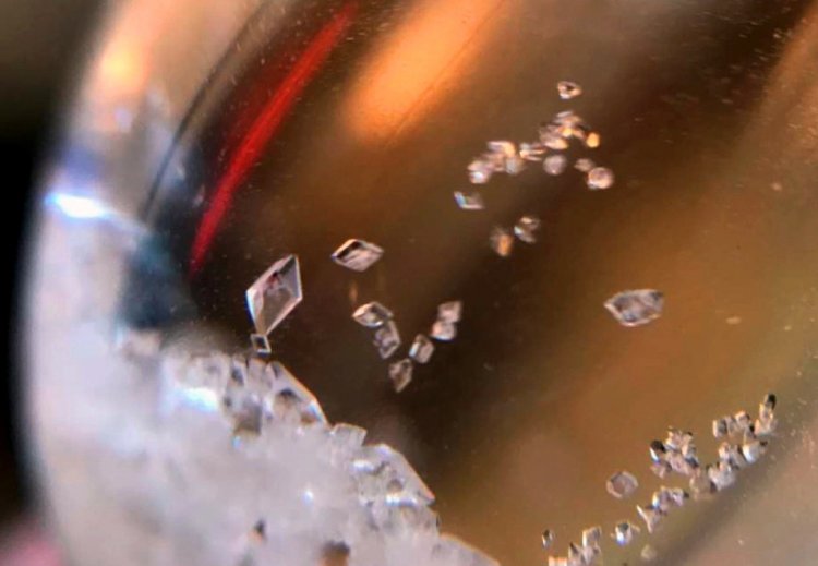Кристаллы одного из синтезированных учеными соединений магния (комплекс магния с фуранкарбоновой кислотой и бипиридином)