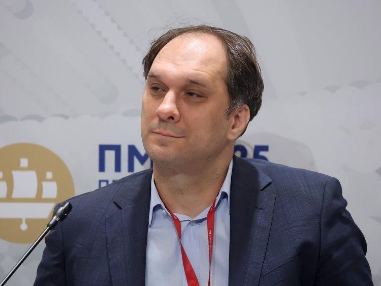 Генеральный директор AIRI, профессор РАН, доктор физико-математических наук Иван Валерьевич Оселедец. Фото: Сергей Сильвер / Фотобанк Росконгресс