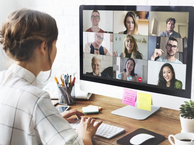 Онлайн-конференция. Фото: rawpixel.com / фотобанк Freepik
