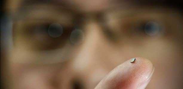 Крошечный чип получает энергию от радиоволн