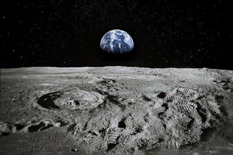 Планета Земля. Вид с Луны. Источник: 123RF