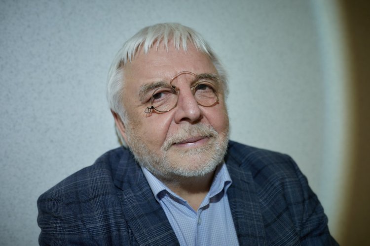 Руководитель научно-исследовательского отдела медицинской микробиологии и геномики микроорганизмов ФНКЦИБ ФМБА России, профессор кафедры медицинской микробиологии СЗГМУ им. И.И. Мечникова, член-корреспондент РАН Сергей Владимирович Сидоренко. Фото: Елена Либрик / «Научная Россия»