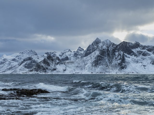 Почему Антарктида расположена над самой мощной «гравитационной дырой» на Земле. Фото: wirestock / Freepik.com