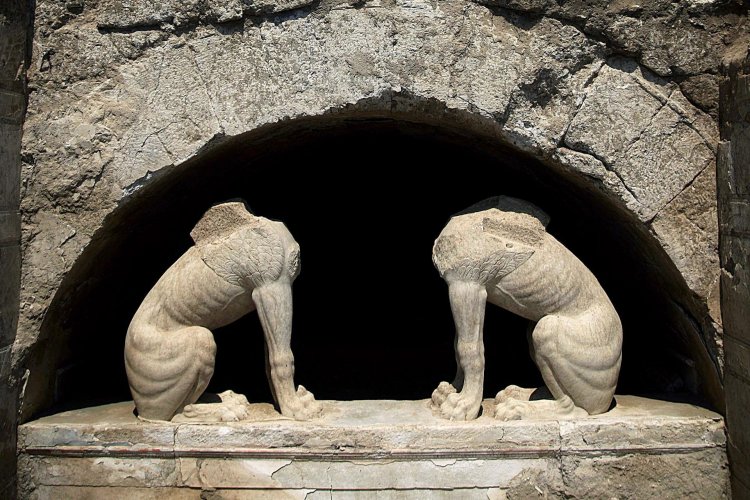 Кто же захоронен в удивительной македонской гробнице? (+фотогалерея)