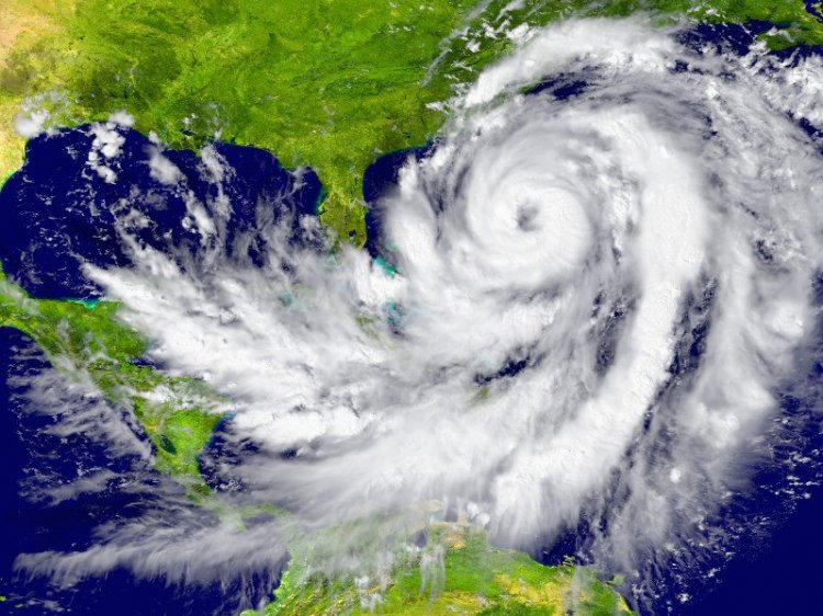 Ураган между Флоридой и Кубой. Источник фото: 123rf