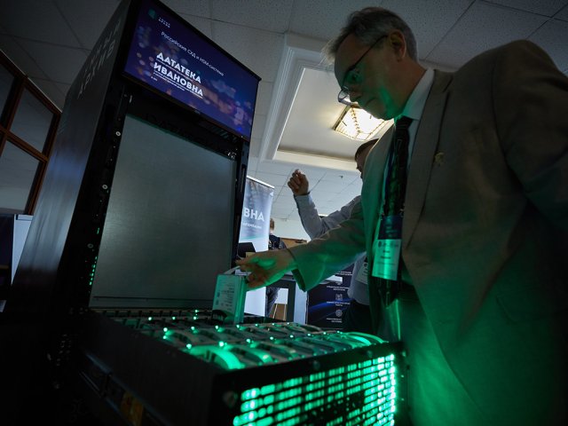 Конференция «Суперкомпьютерные дни в России», 2025 г. Выставка технологий. Фото: Елена Либрик / «Научная Россия»