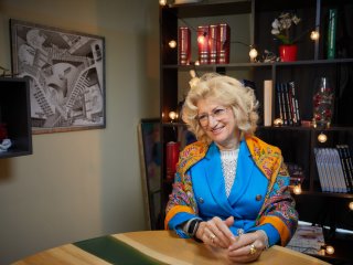 Академик Лейла Намазова-Баранова в студии портала «Научная Россия». Фото: Елена Либрик / «Научная Россия»