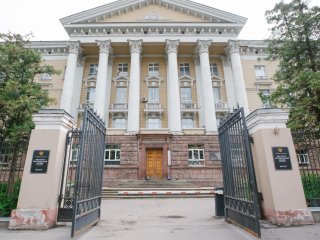 Новая эпоха в химии: от ИИ-помощников до 3D-печати. Интервью с академиком Валентином Ананиковым. Фото: Ольга Мерзлякова / «Научная Россия»