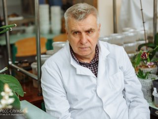 Владимир Назаров