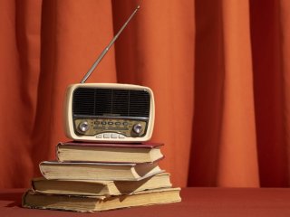 Радиоприемник. Фото: freepik / фотобанк Freepik