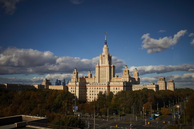 МГУ. Фото: Елена Либрик / «Научная Россия»