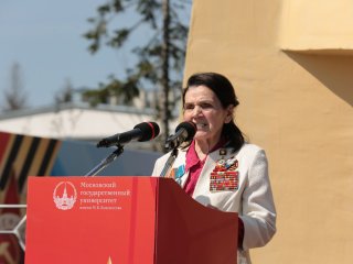 В МГУ почтили память защитников Отечества. Фото: Ольга Мерзлякова / Научная Россия