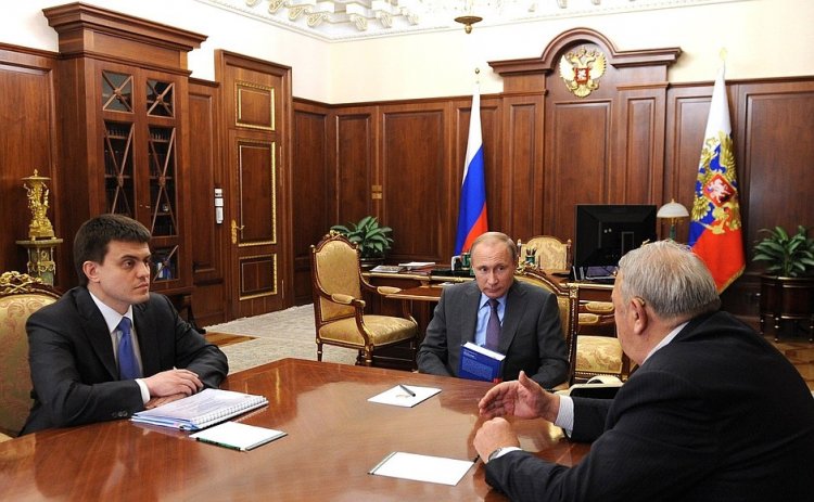 Президент России встретился с Владимиром Фортовым и Михаилом Котюковым