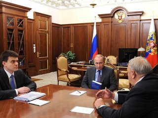 Президент России встретился с Владимиром Фортовым и Михаилом Котюковым