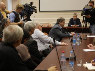 Президент РАН встретится с учеными,…