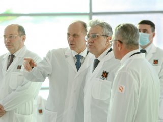 Глава РАН посетил единственный в России комплекс для натурных испытаний труб…