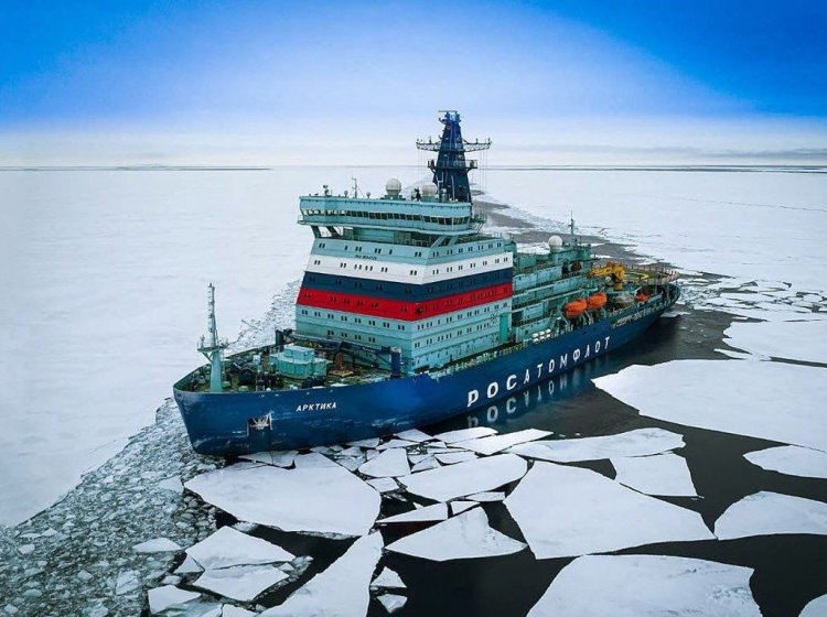 Ледокол "Арктика". Источник: https://www.eosn.ru/company/news/2020/ledokol-arktika-prinyat-v-sostav-rossiyskogo-ledokolnogo-flota/