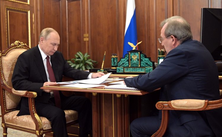 Встреча Владимира Путина с президентом Российской академии наук Геннадием Красниковым