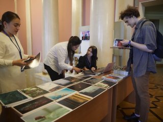 Церемония награждения победителей фотоконкурса «Пиксельный рейв» от профкома МГУ. Фото: Елена Либрик / «Научная Россия»