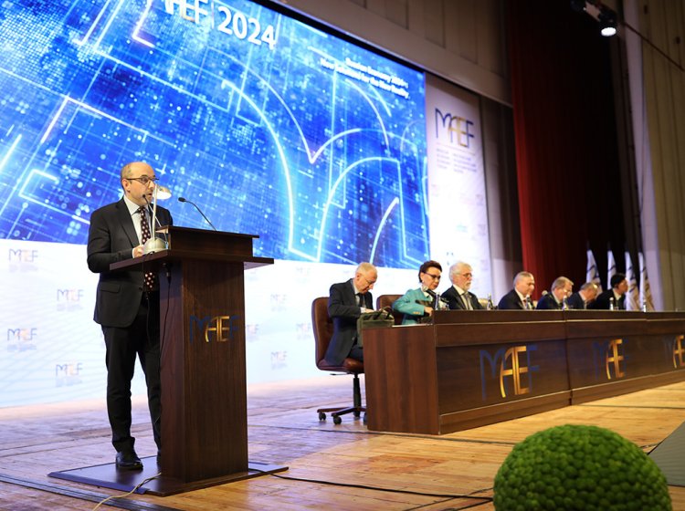 Новые решения для новой реальности обсудили на Московском академическом экономическом форуме