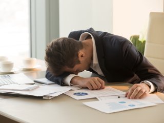 Как меняется активность головного мозга во время сна. Фото: ru.123rf.com