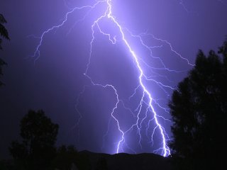 Ученые считают, что молнии вызывают ядерные реакции в атмосфере Земли
