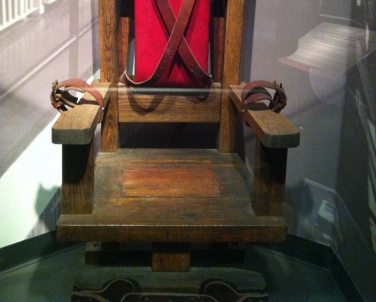 6 августа 1890 года состоялась первая казнь на электрическом стуле
