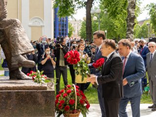 В Сарове открыт памятник Андрею Сахарову…