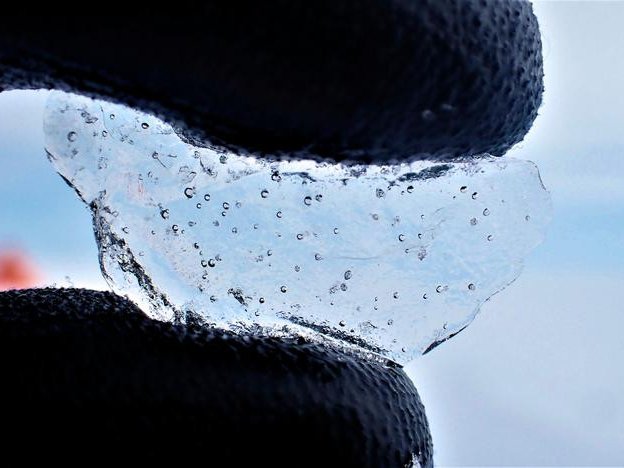 Свидетельства, содержащиеся в ледяном керне, показывают, что в одном месте ледяной покров Западной Антарктики истончился на 450 метров — это больше высоты Эмпайр—Стейт-Билдинг — всего за 200 лет