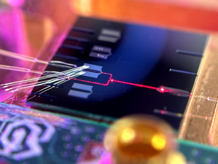 Бауманские фотонные чипы превзошли по своим свойствам мировые разработки