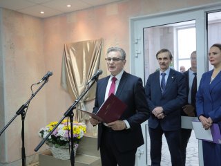 Академику Фортову — 80 лет! В ОИВТ РАН открылась мемориальная доска в память о великом ученом. Фото: Ольга Мерзлякова / Научная Россия