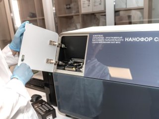 Прибор для массового параллельного секвенирования «Нанофор СПС», применяемый при разработке синбиотических кормовых добавок. Фото из архива информационной службы факультета «Агропромышленный» ДГТУ