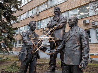 "Мы стоим на плечах гигантов". 75 лет атомной промышленности в России